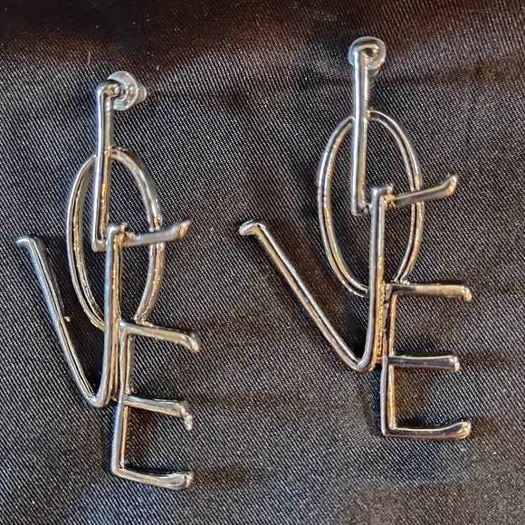 Woman's earrings.  "LOVE" 925 Sterling, 50mm lengt - Picture 2 of 4